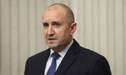 Президентът не приема предложението да ръководи българската делегация на срещата на НАТО